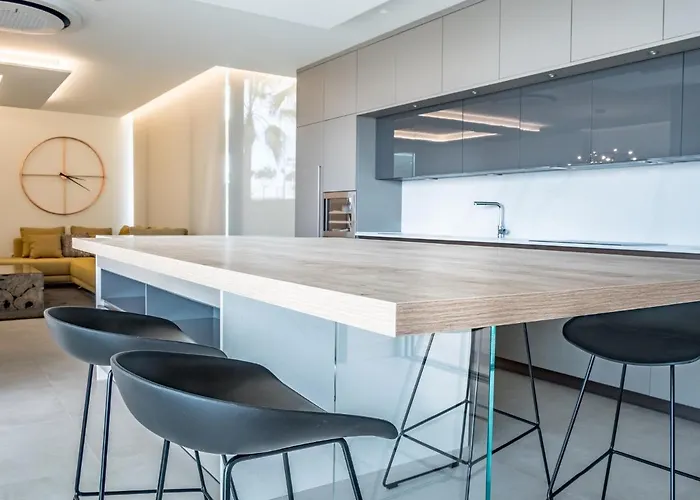 95, Lujo Y Piscina Infinity אדחה